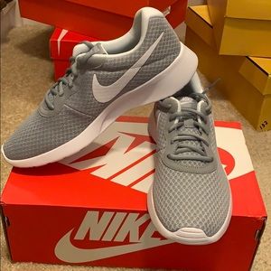 Women’s Nike Tanjun Sneaker